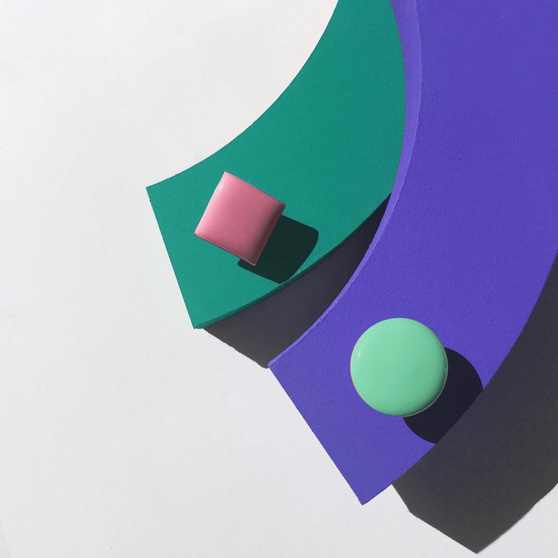 Circle Studs • Mint
