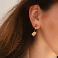 Unlimited Funds Credit Card Hoops • Gold