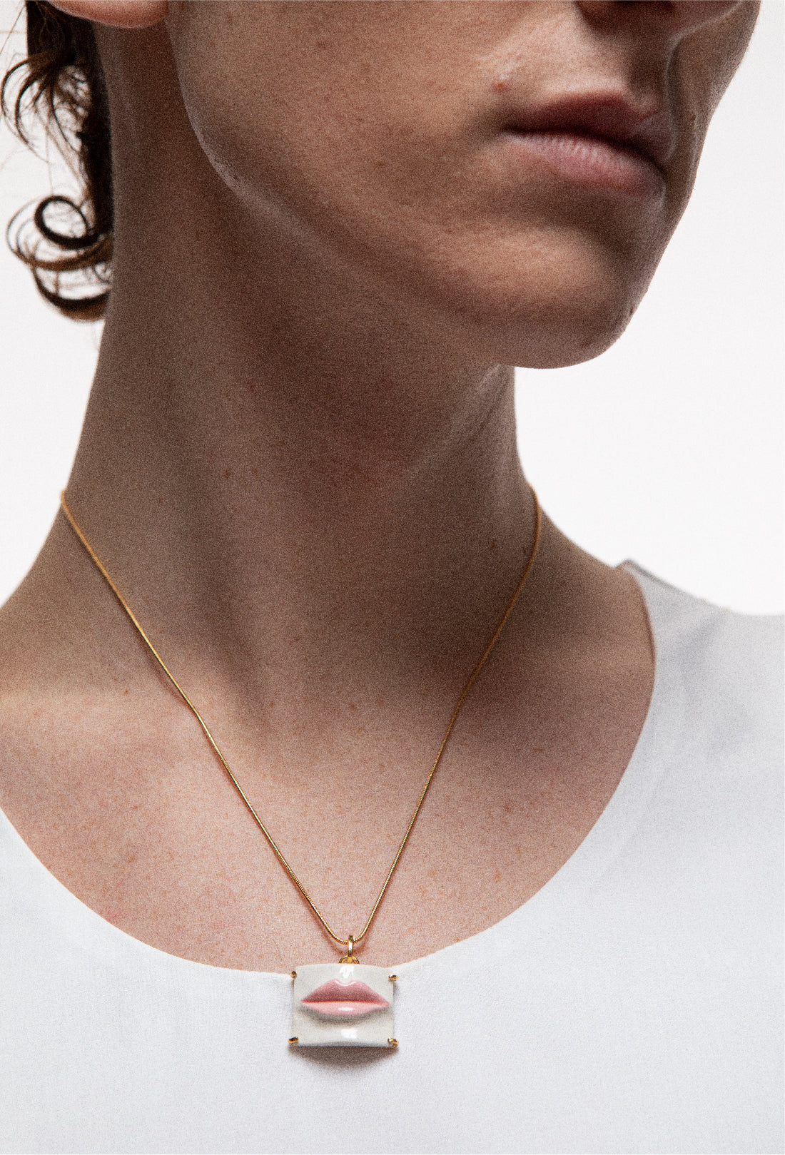 Andres Gallardo / Mouth Pendant