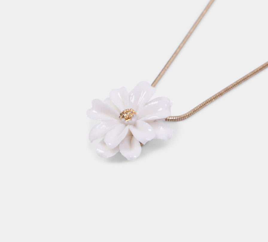 Daisy Pendant Necklace