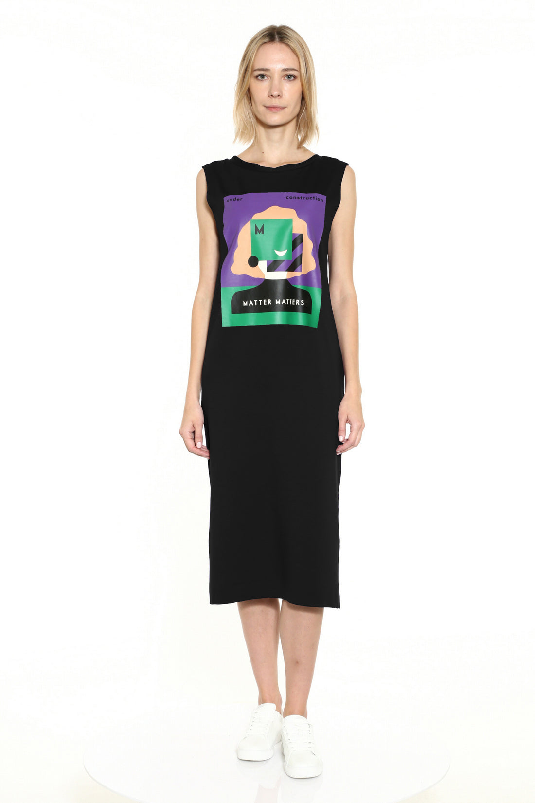 Under Construction / V-back T-shirt Dress