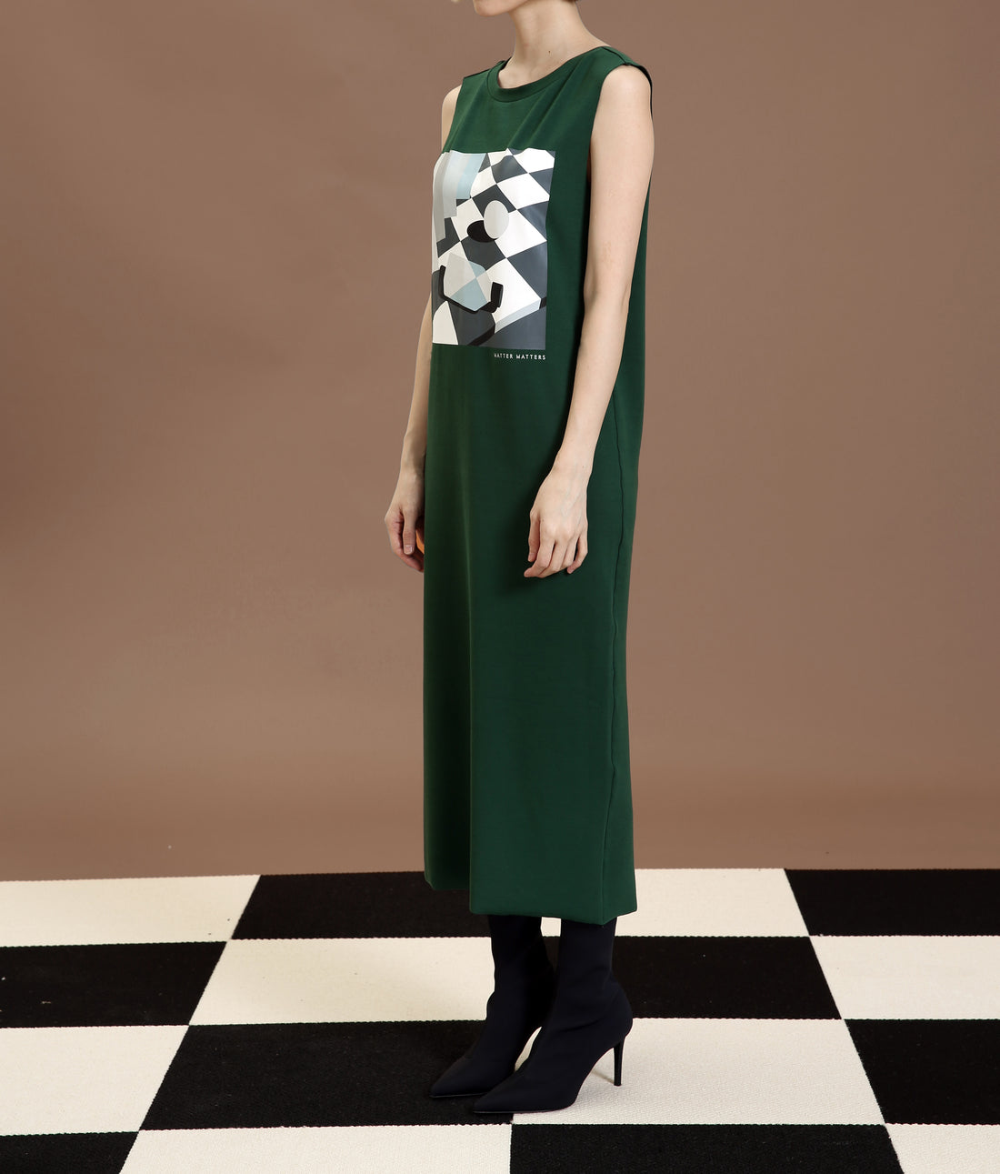 Stairs / V-back T-shirt Dress • Dark Green