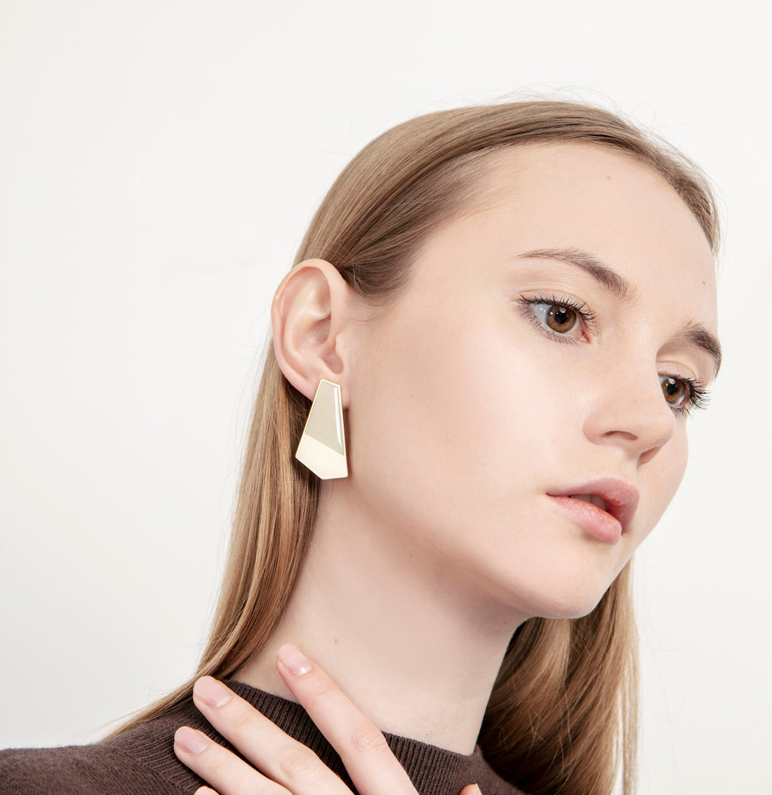 Turi Earrings • Beige