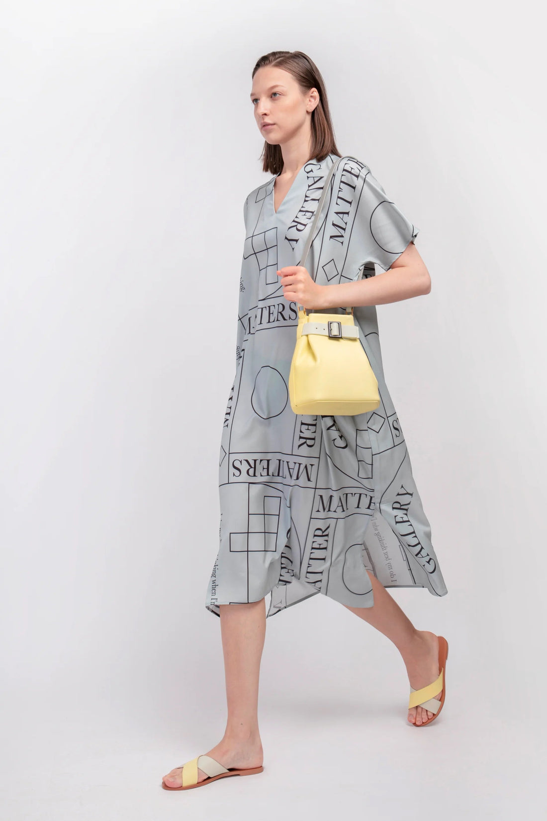 'Not' / Pattern Short Sleeved V-Neck Dress • Grey