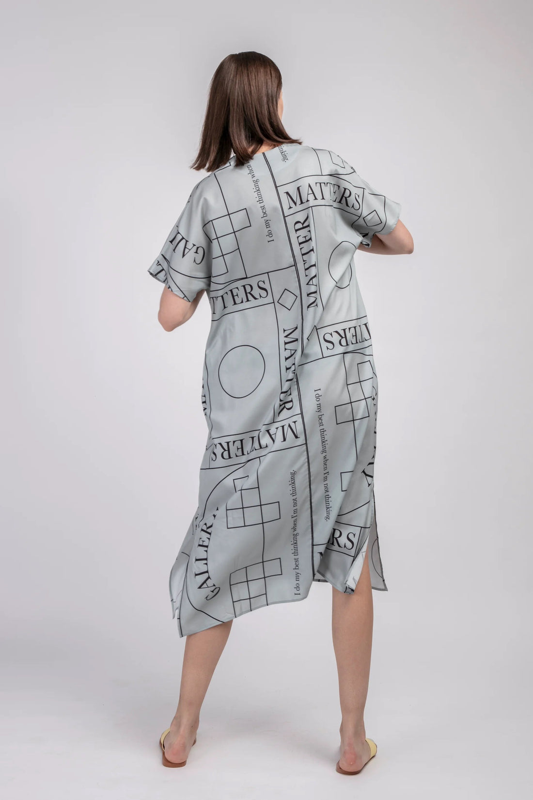 'Not' / Pattern Short Sleeved V-Neck Dress • Grey