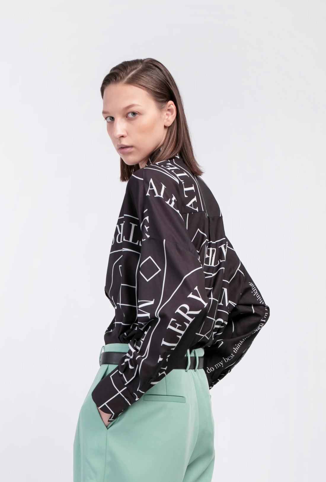 'Not' / Pattern Loose Fit Capri Shirt • Black