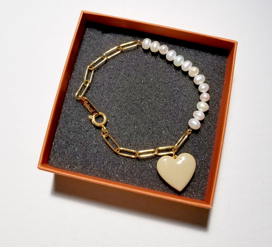 Follow Your Heart / Pearl Bracelet • Tan & Sky Blue
