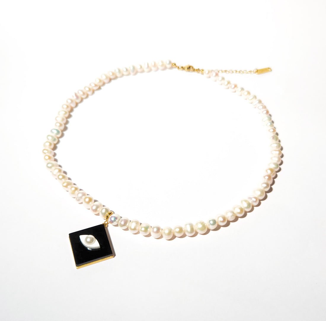 Diamond Eye Pendant • Black