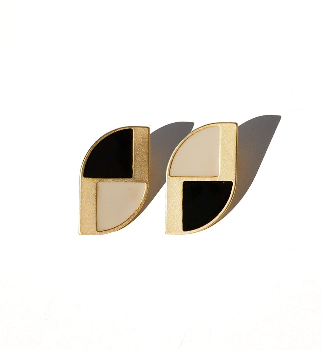 Leaf Earrings • Winter