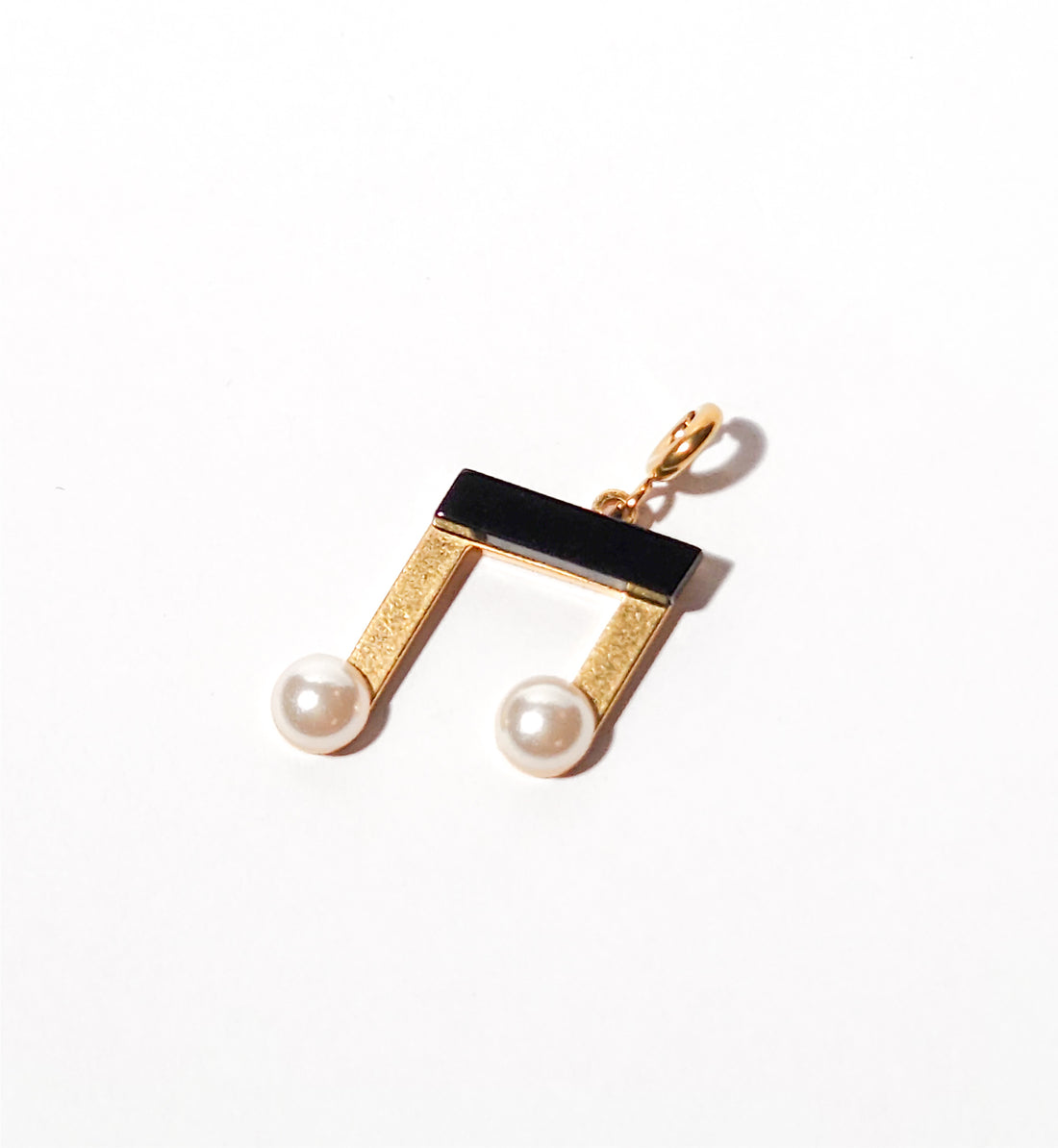 Dancing Notes Pendant • Black / Pearl