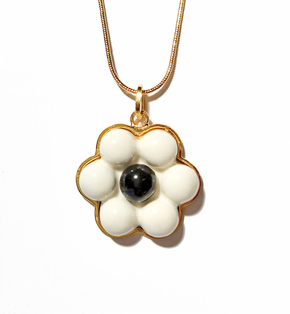 Andres Gallardo / Flower Balloon Pendant White
