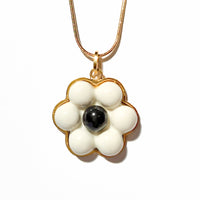 Andres Gallardo / Flower Balloon Pendant White