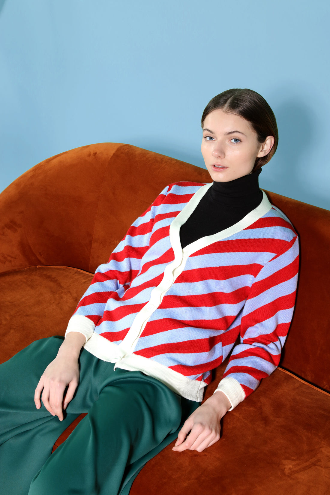 Earn Your / Wool Cashmere-Blend Cardigan • Red / Beige
