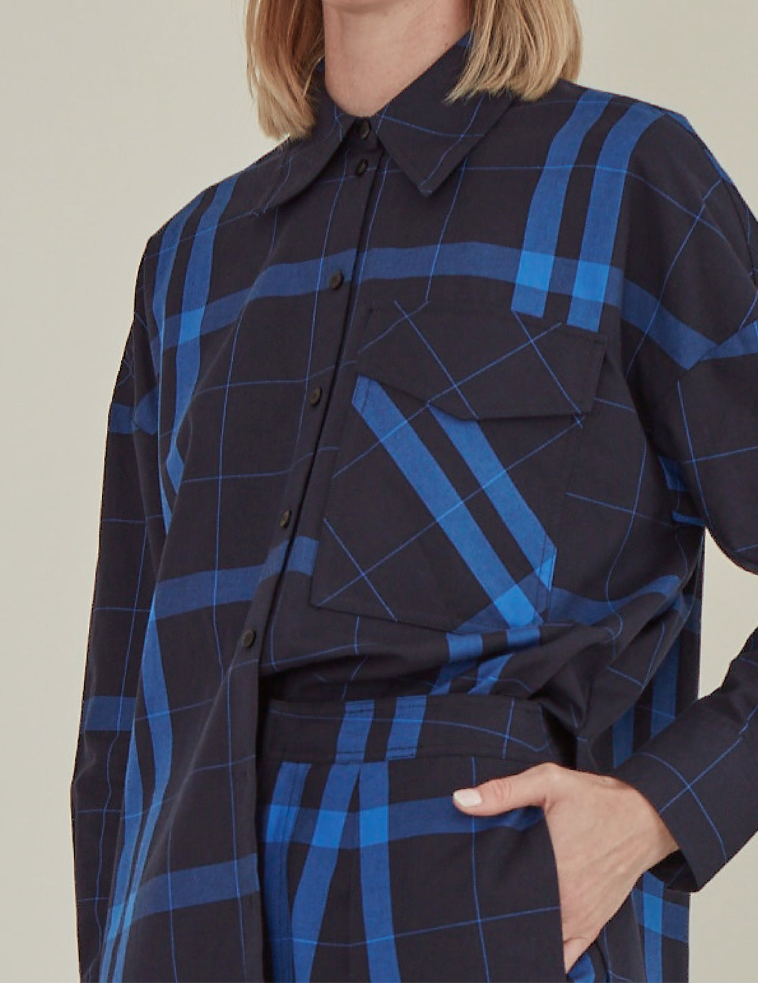 Note to Self / Tartan Plaid Shirt • Navy