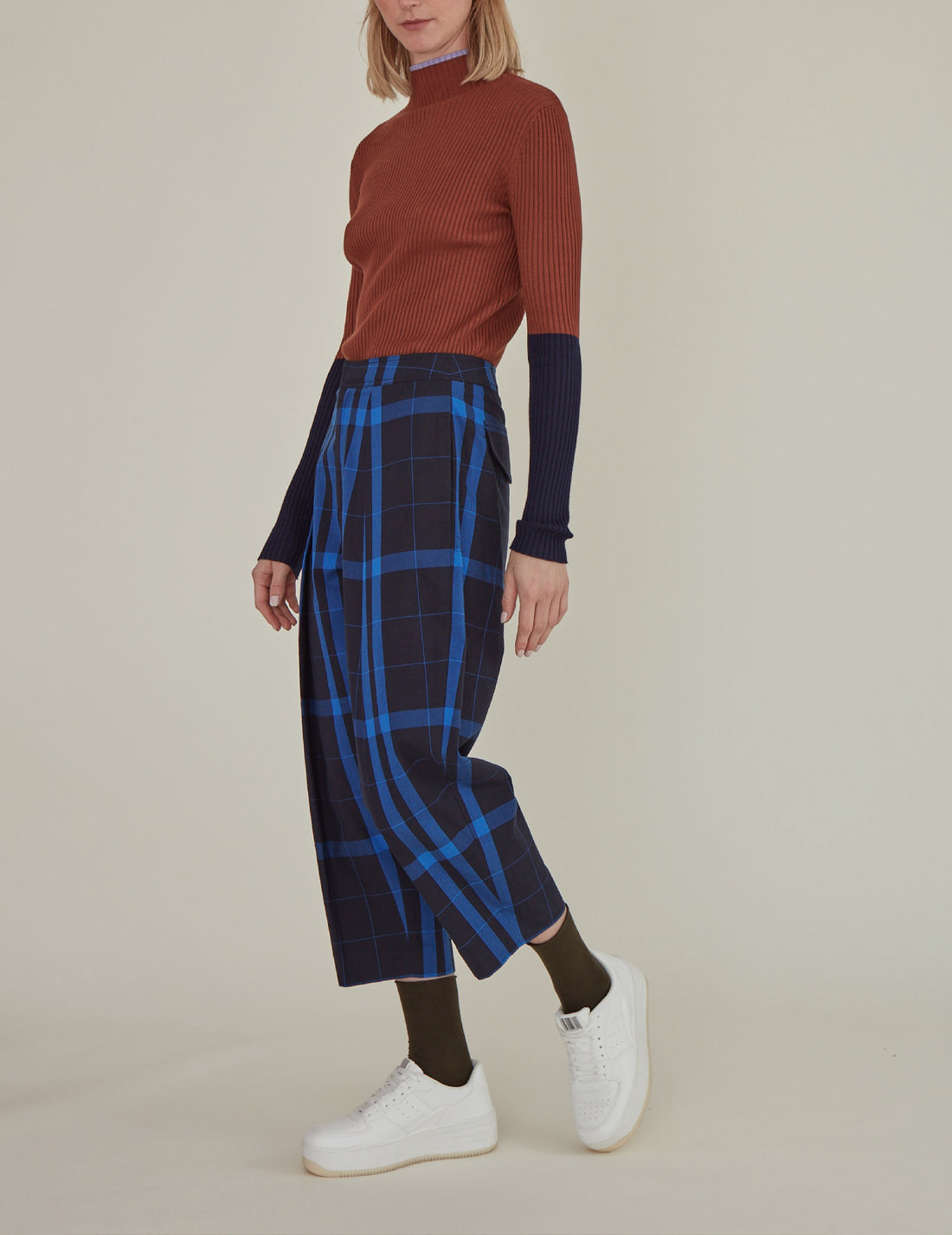 Note to Self / Embroidered Tartan Plaid Pants • Navy