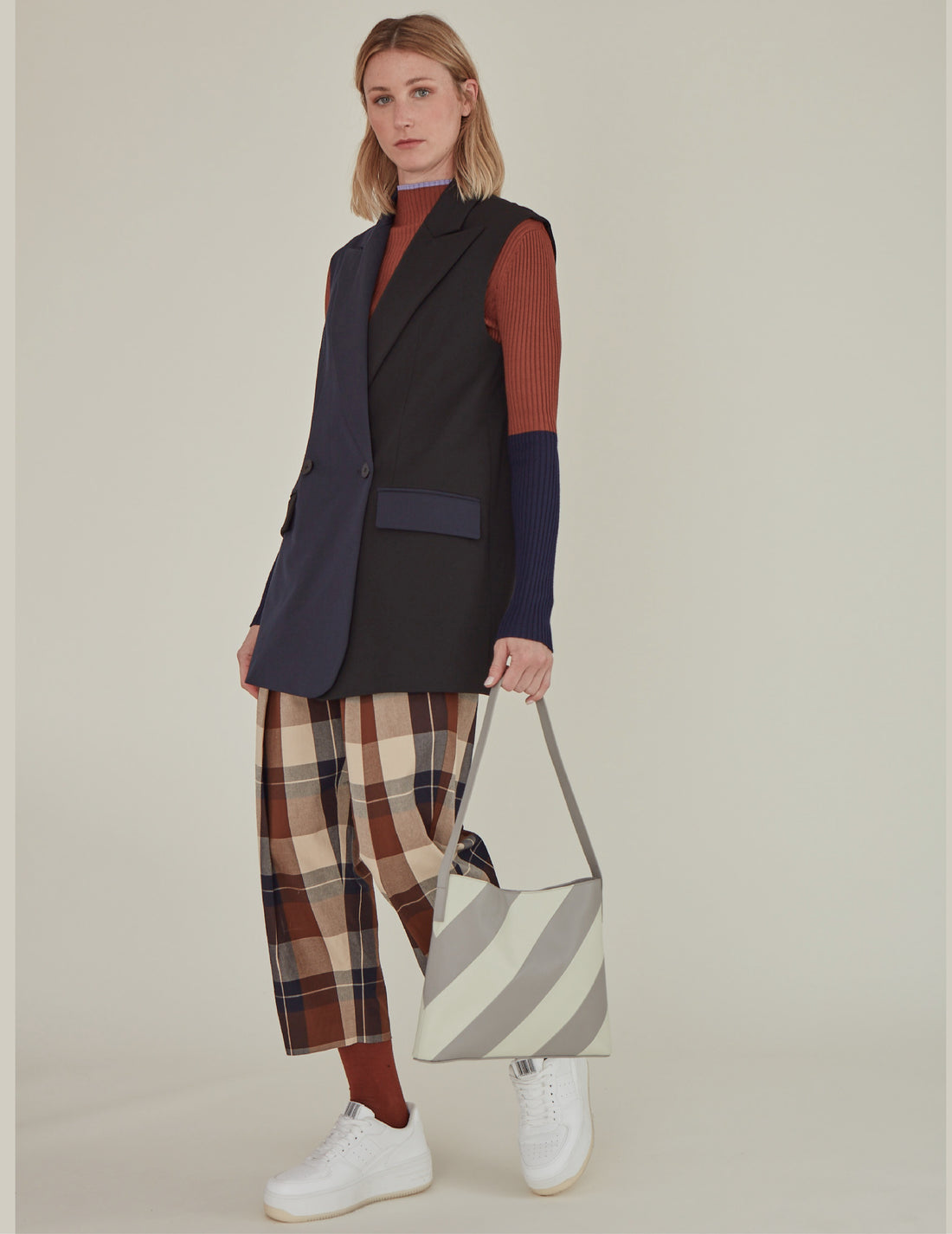 Note to Self / Embroidered Tartan Plaid Pants • Brown