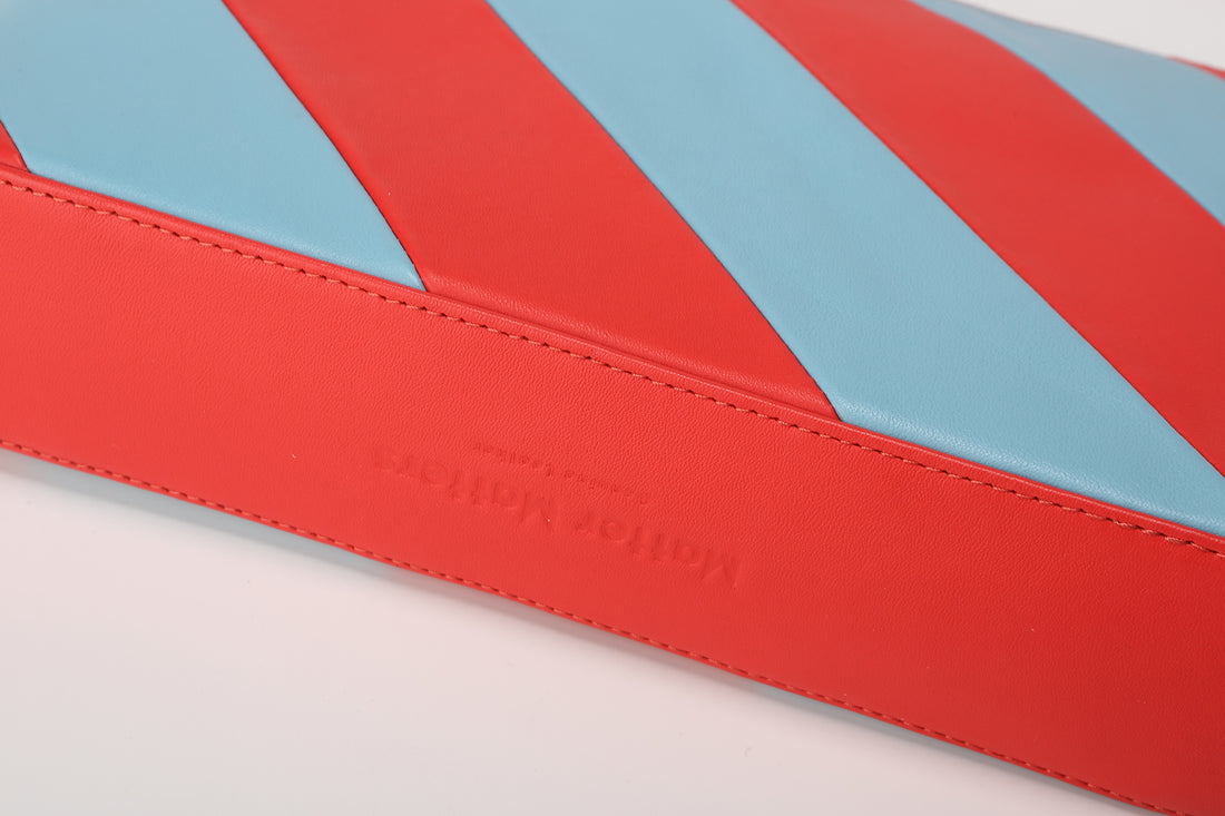 Hama Shoulder Bag • Red