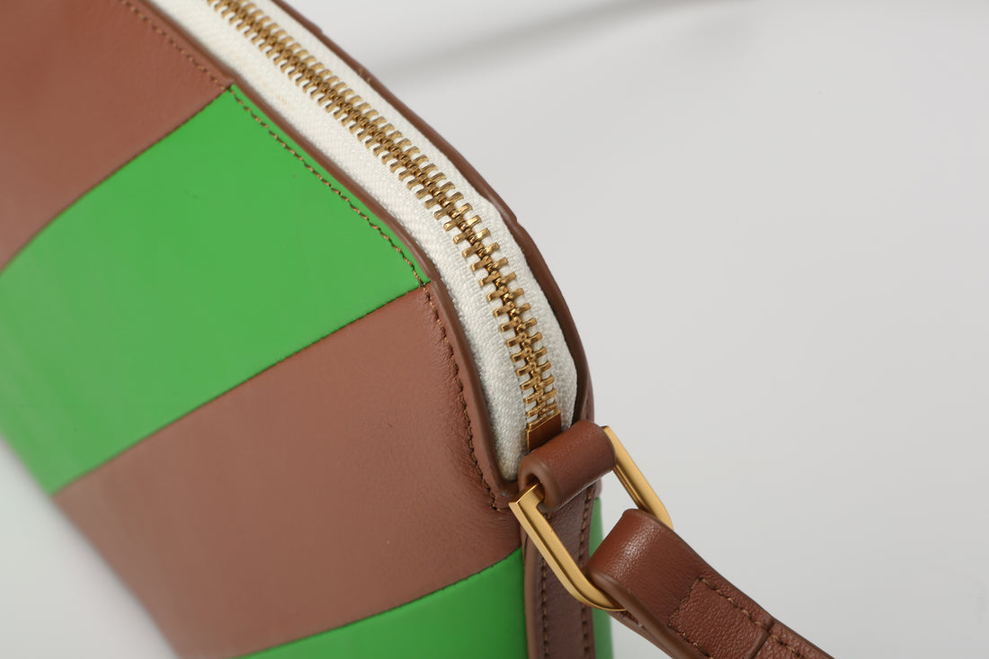 Hama Shoulder Bag • Kelly Green