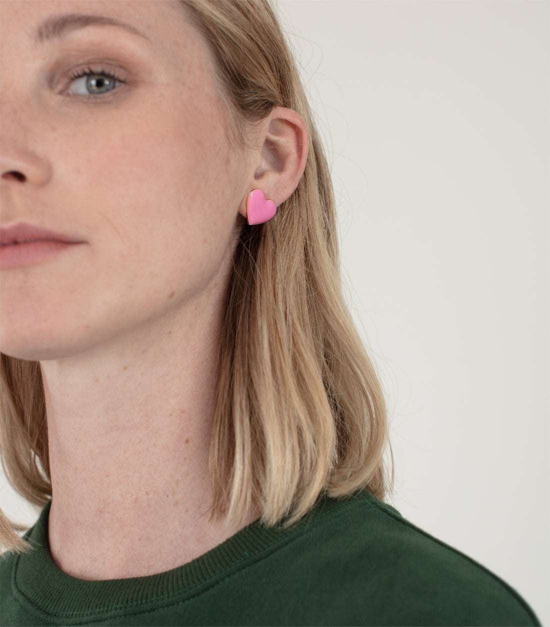 Puffy Heart Studs • Pink