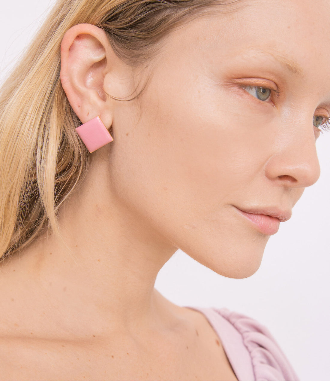 Diamond Studs • Peach Blossom