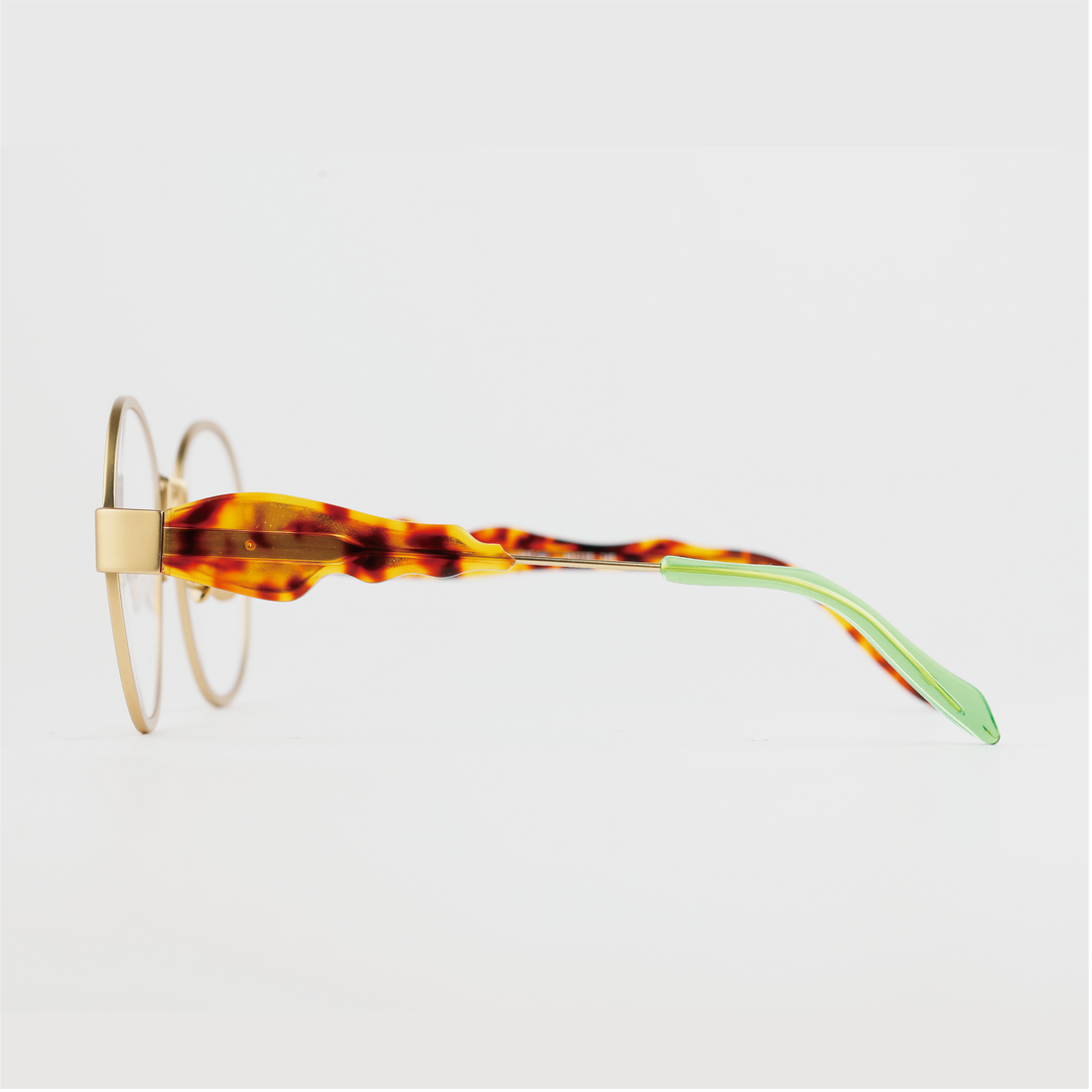 Percy Lau / Light Sassy • Turtle