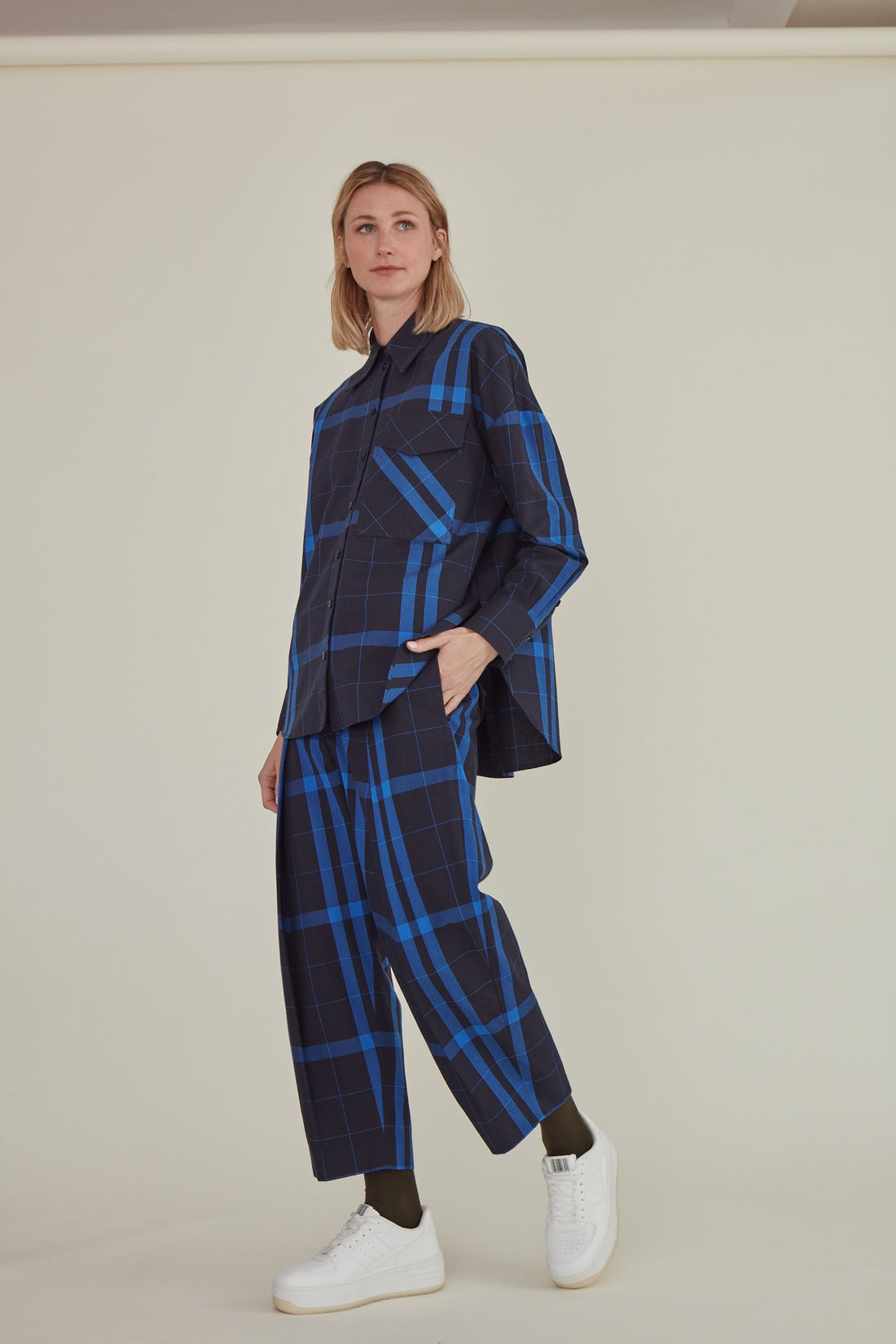 Note to Self / Tartan Plaid Shirt • Navy