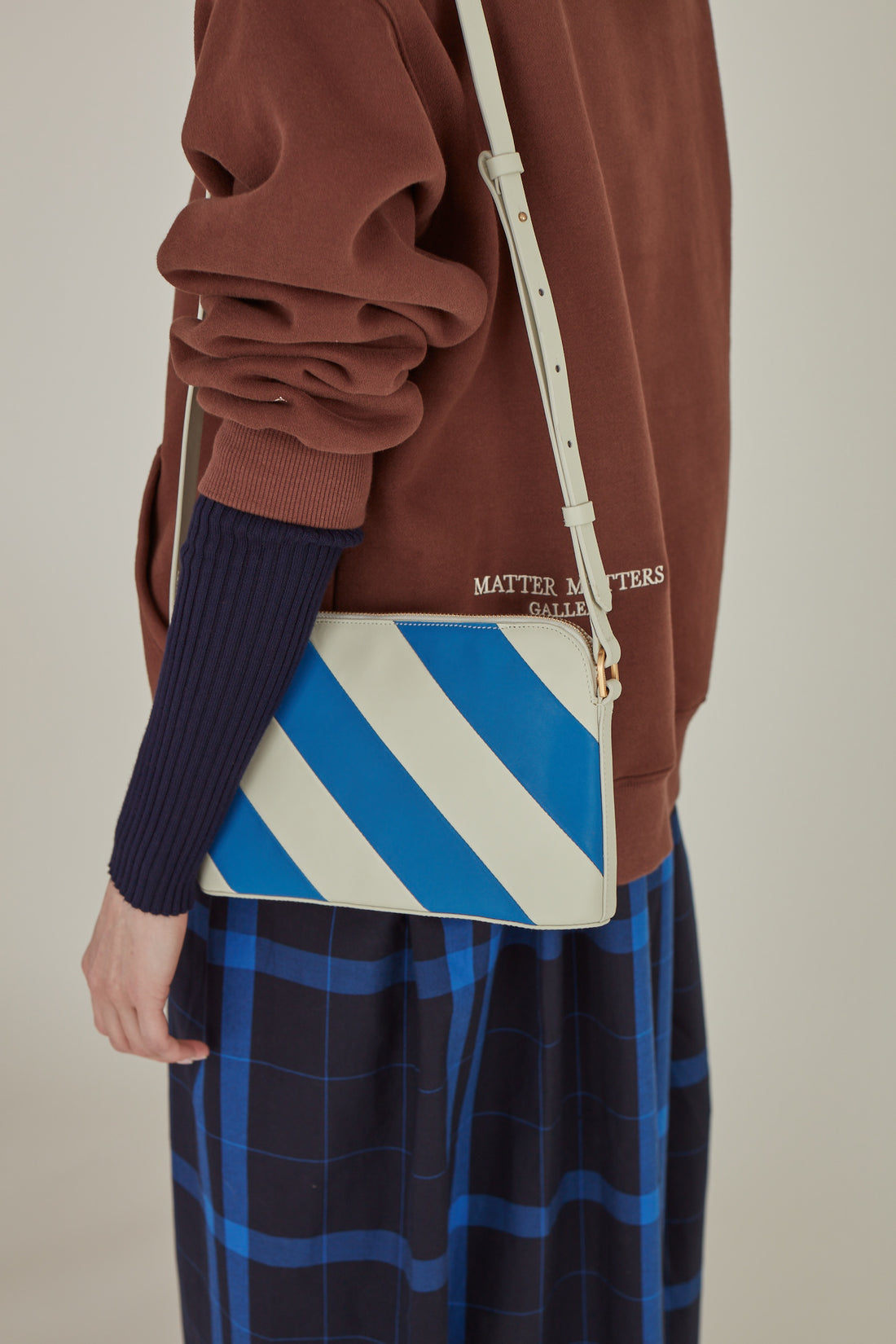 Hama Shoulder Bag • Ultramarine