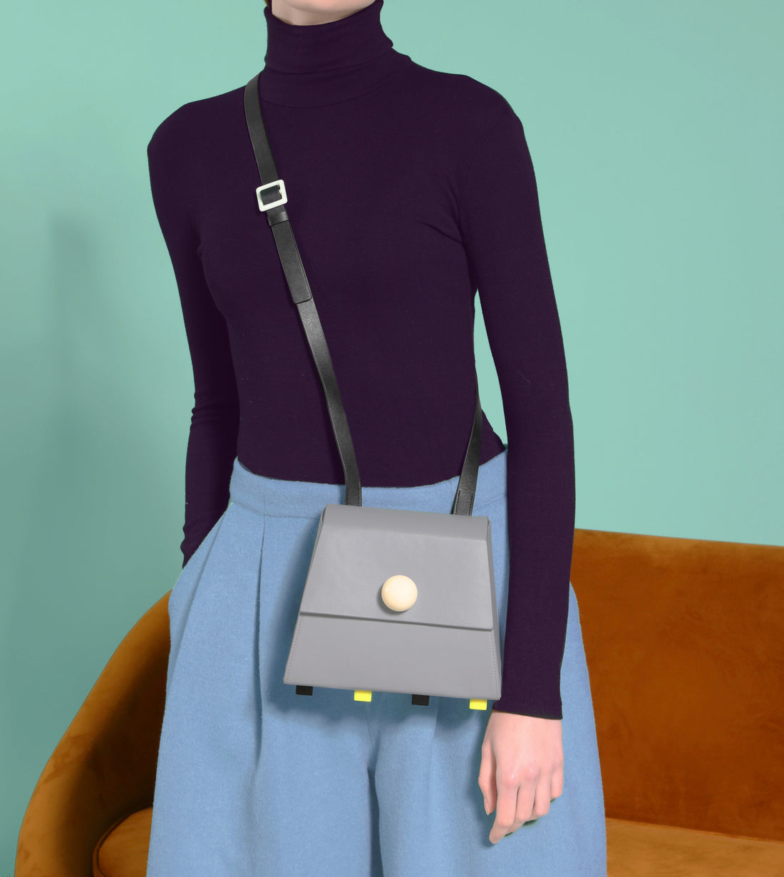 Trapezoid Shoulder Bag • Grey