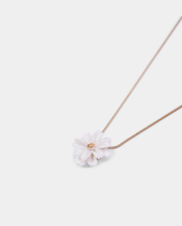 Daisy Pendant Necklace