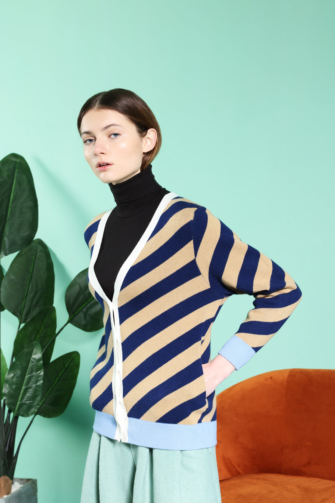 Earn Your / Wool Cashmere-Blend Cardigan • Brown / Blue