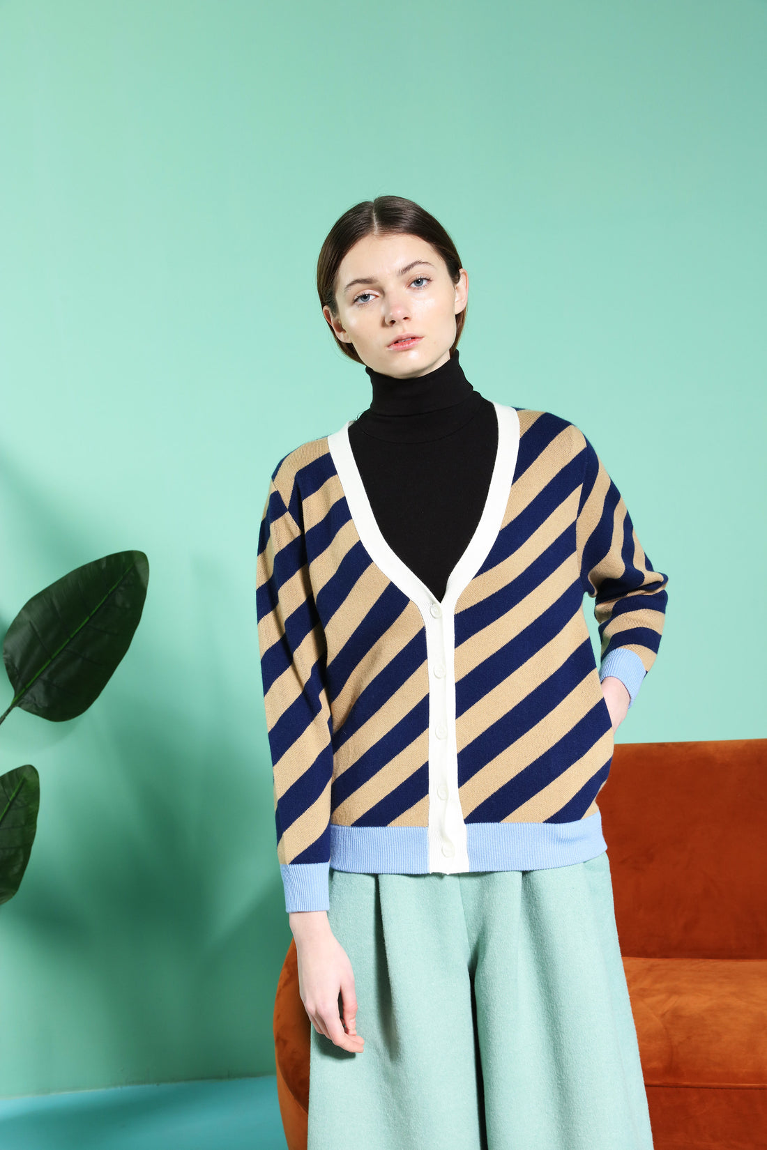 Earn Your / Wool Cashmere-Blend Cardigan • Brown / Blue