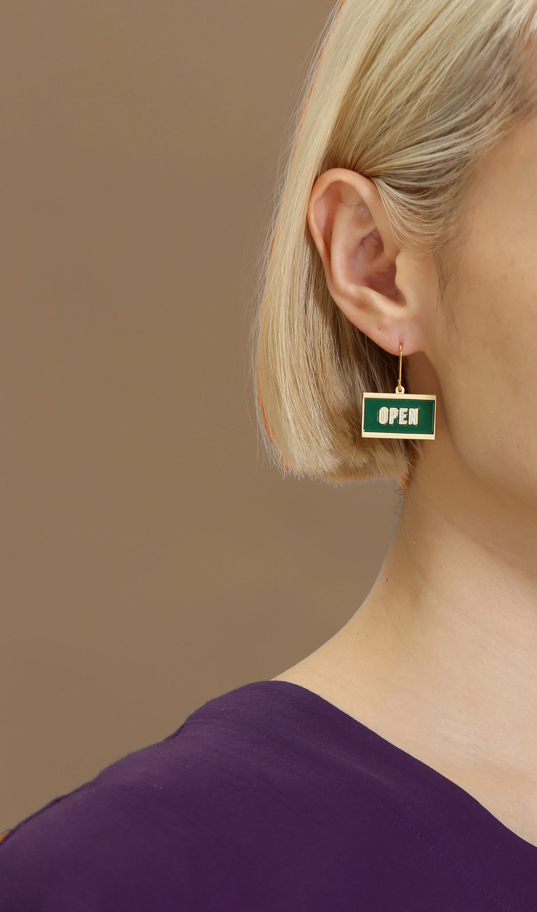 Open & Closed / Earrings • Red / Green