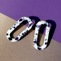 Marbled Oval Earrings • Snow