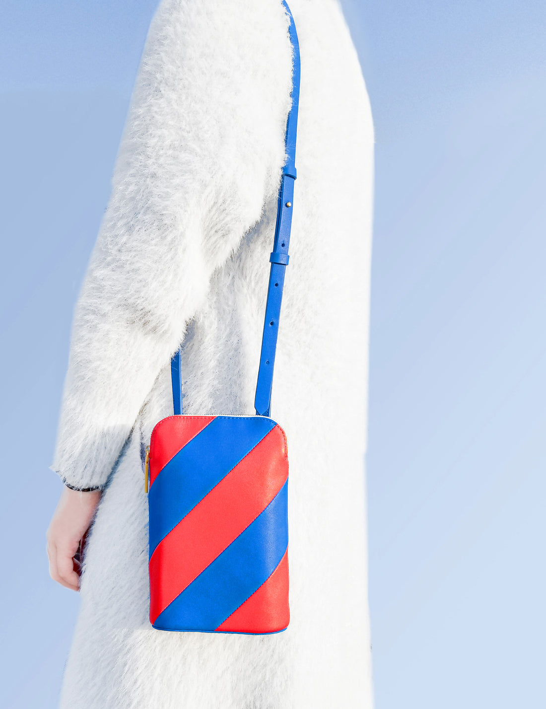 Mini Hama Shoulder Bag • Red / Ultramarine