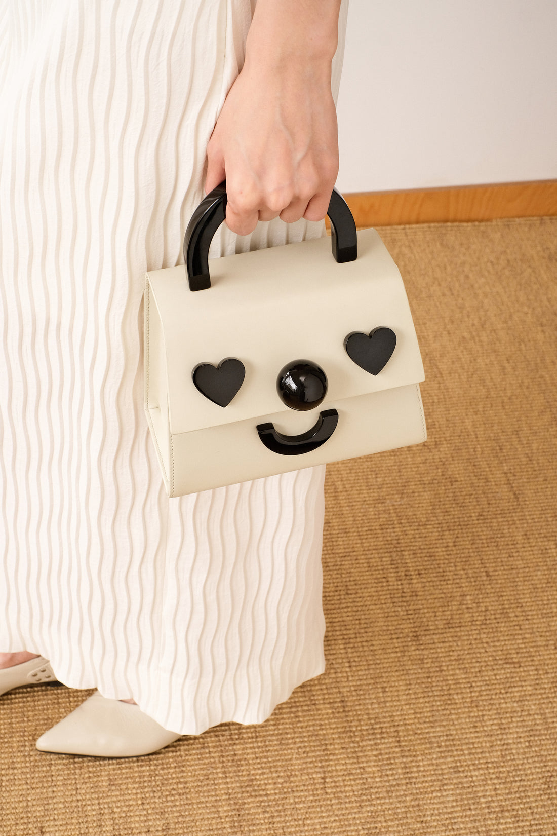 The Hopeless Romantic Bag with Strap  • Beige