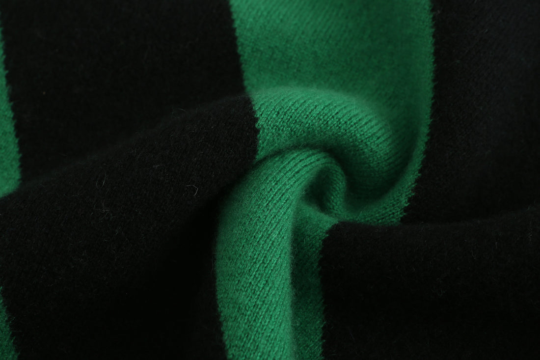 Earn Your / Wool Cashmere-Blend Sweater • Green / Black
