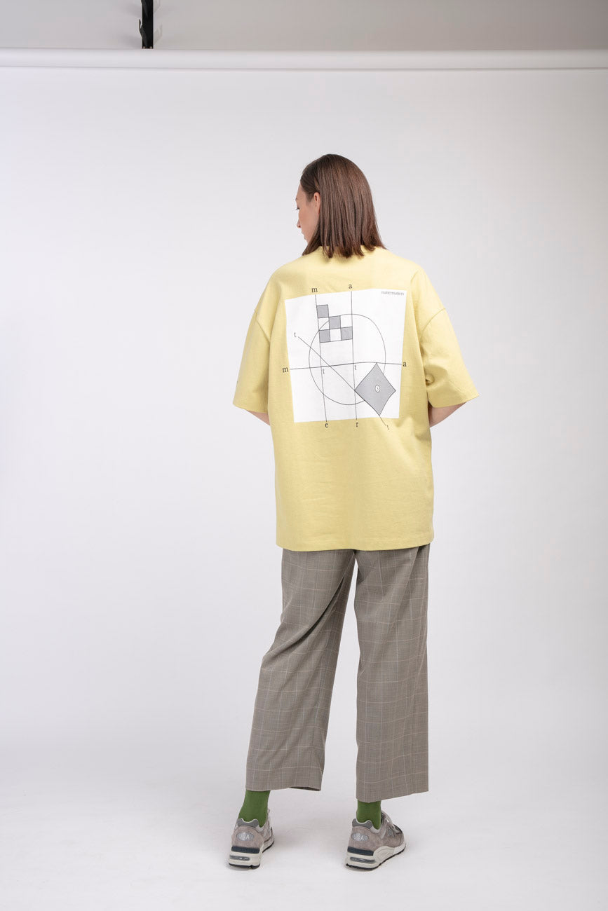 Looking At / Oversized Tee • Yellow