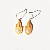 Chance Earrings • Gold / Pearl