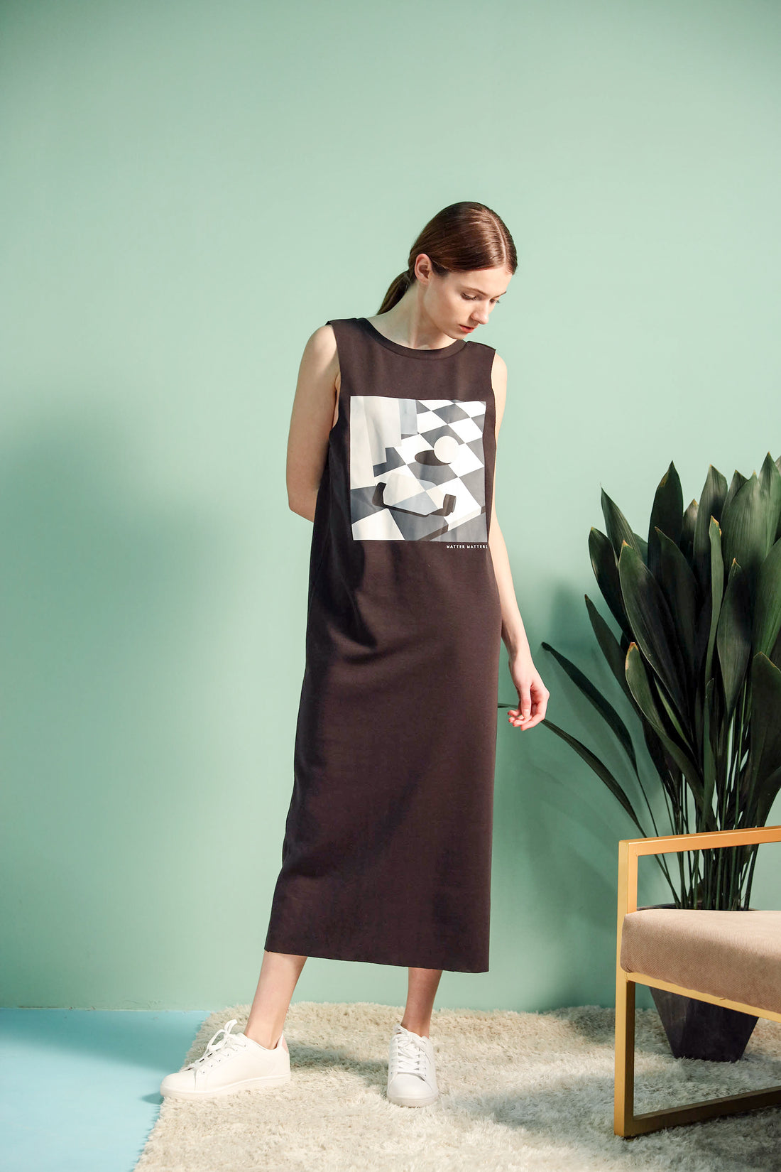 Stairs / V-back T-shirt Dress • Charcoal