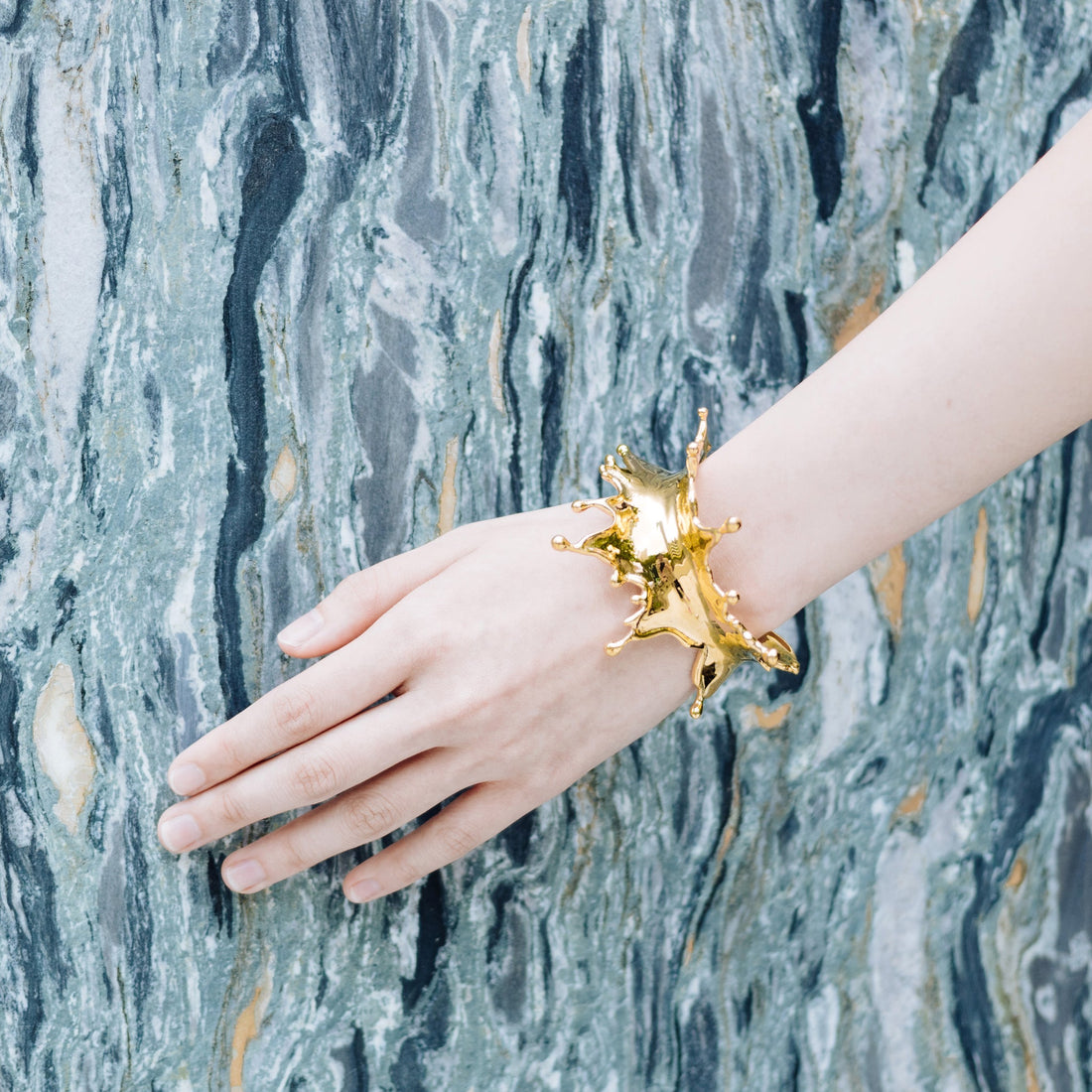 Shannnam / Aque Gold Spin Bracelet • Gold